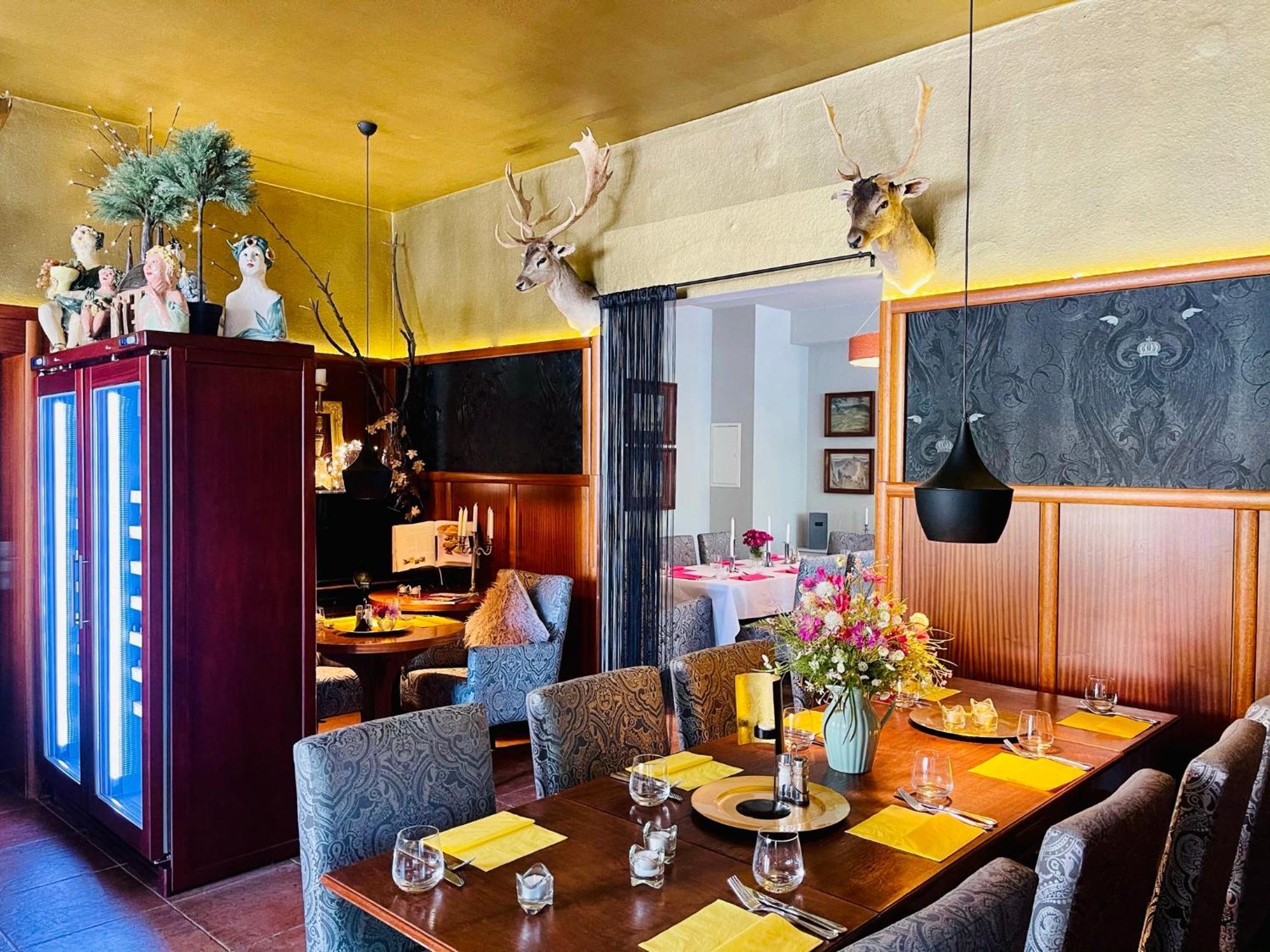 Zu Den Linden - Radebeul Pension Mit Restaurant Exterior photo